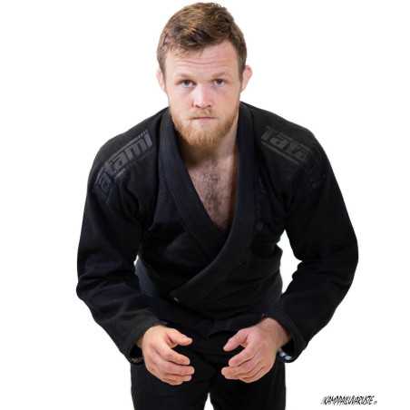 Tatami Estilo Black Label Gi - Musta & Musta edulliseen hintaan TJJS Kamppailuvaruste Oy nopea toimitus