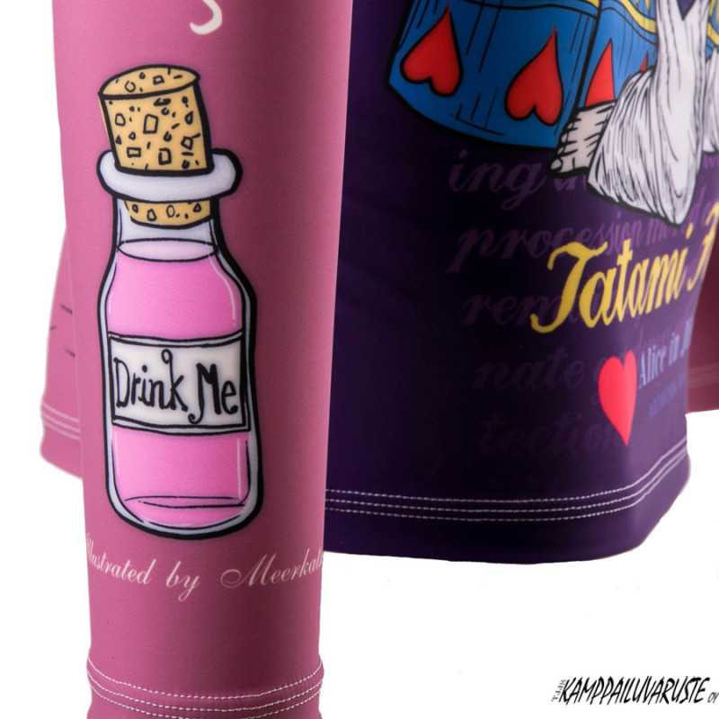 Tatami Kids Alice in Jiu-Jitsu Land Rash Guard - Pitkähihainen edulliseen hintaan TJJS Kamppailuvaruste Oy nopea toimitus