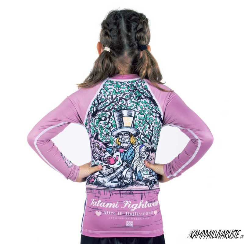 Tatami Kids Alice in Jiu-Jitsu Land Rash Guard - Pitkähihainen edulliseen hintaan TJJS Kamppailuvaruste Oy nopea toimitus