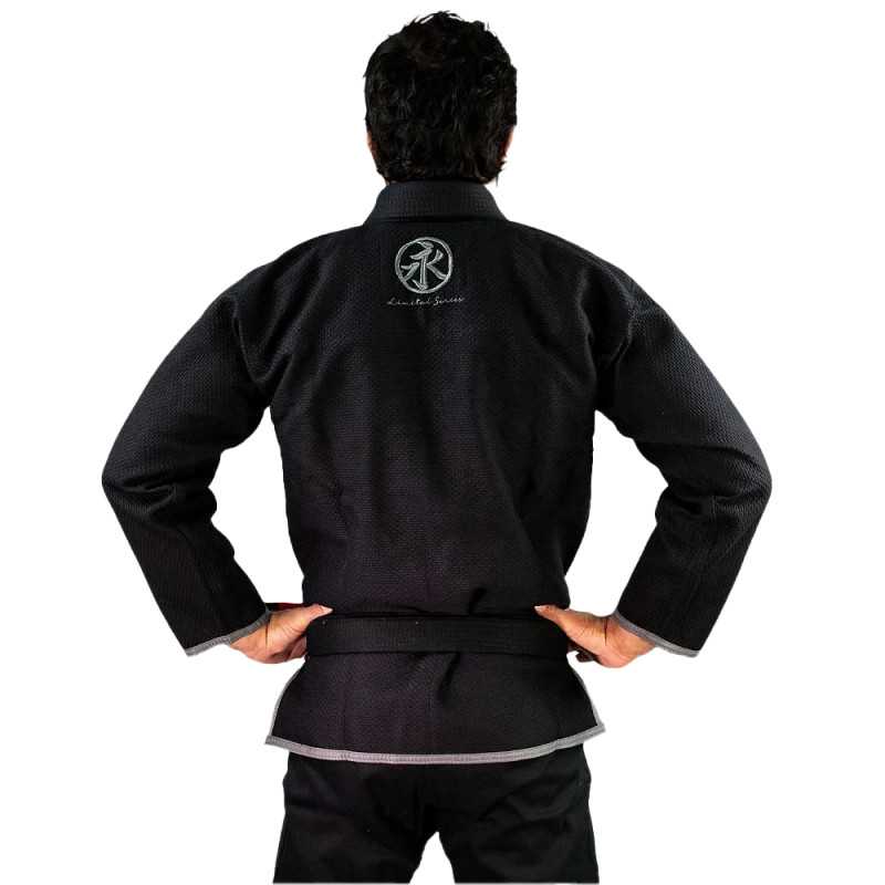Keiko Raca BJJ kimono Limited edition - Svart till ett lågt pris TJJS Kamppailuvaruste Oy snabb leverans