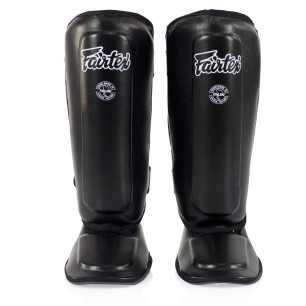 Fairtex SPK9 Kids Shin Pads Svart till ett lågt pris TJJS Kamppailuvaruste Oy snabb leverans