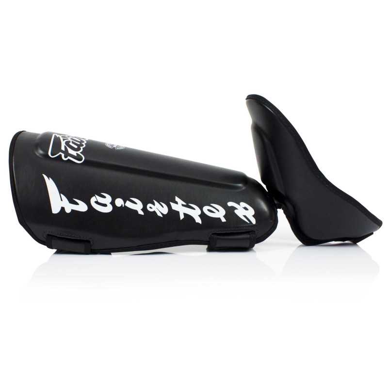Säärisuojat Fairtex SP7 Perfect Twis-Ter edulliseen hintaan TJJS Kamppailuvaruste Oy nopea toimitus