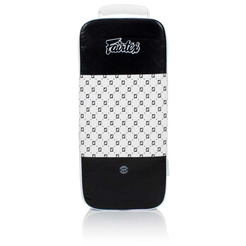Fairtex FS4 Mikrokuitu - Kapea potkutyyny edulliseen hintaan TJJS Kamppailuvaruste Oy nopea toimitus